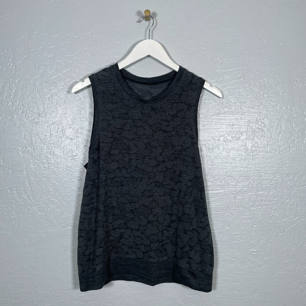 Lululemon Women 6 Black Gray Breeze By Muscle Tank Camo Perforated Athleisure